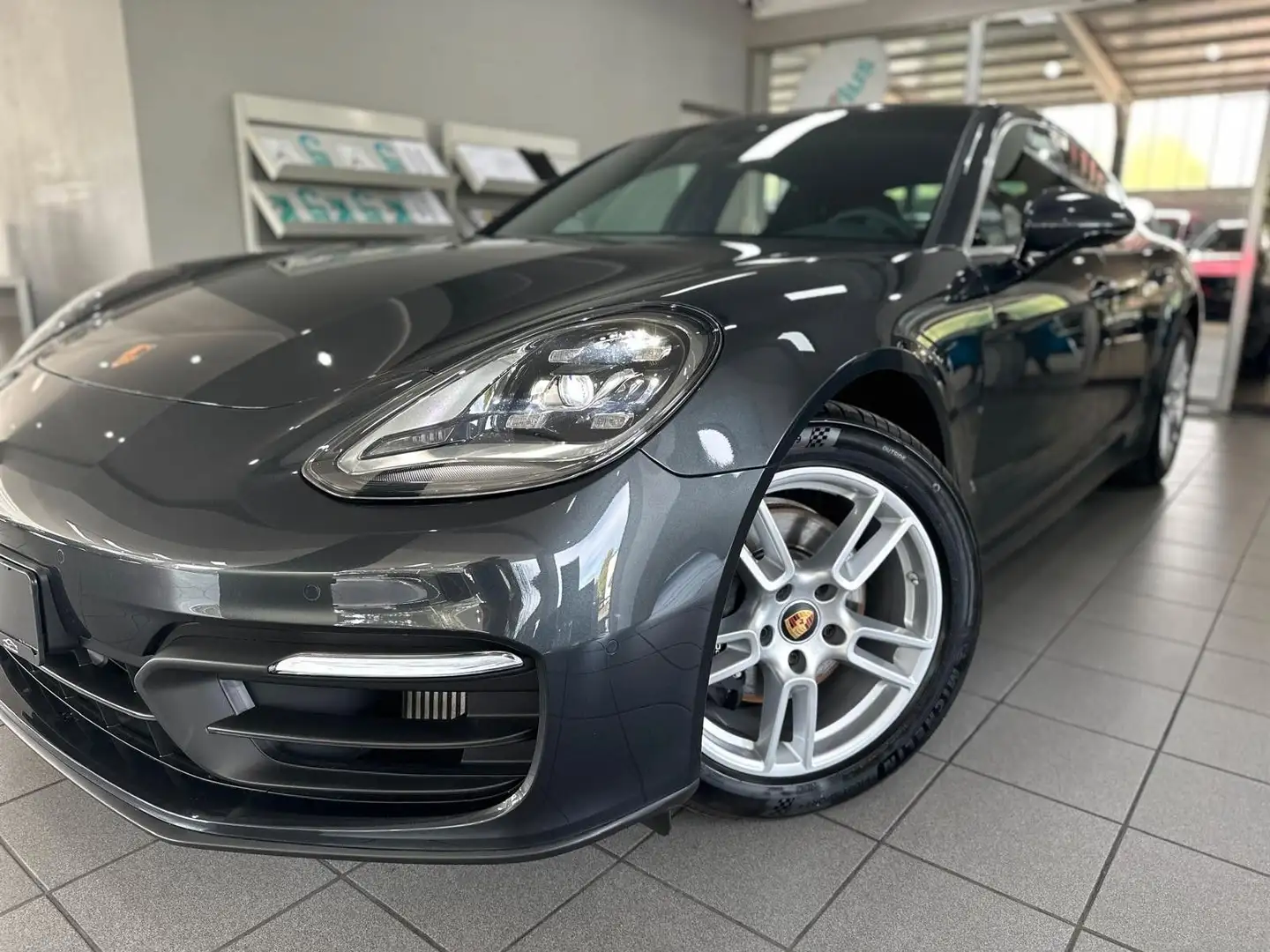 Porsche Panamera 4 Allrad|1.Hand|Bose|Panorama|SHZ v+h Grau - 2
