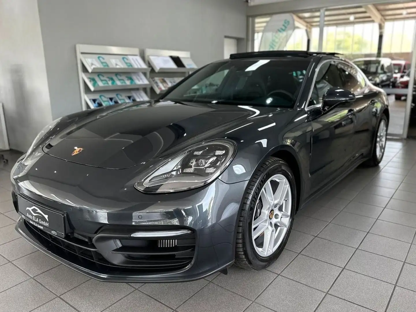 Porsche Panamera 4 Allrad|1.Hand|Bose|Panorama|SHZ v+h Grau - 1