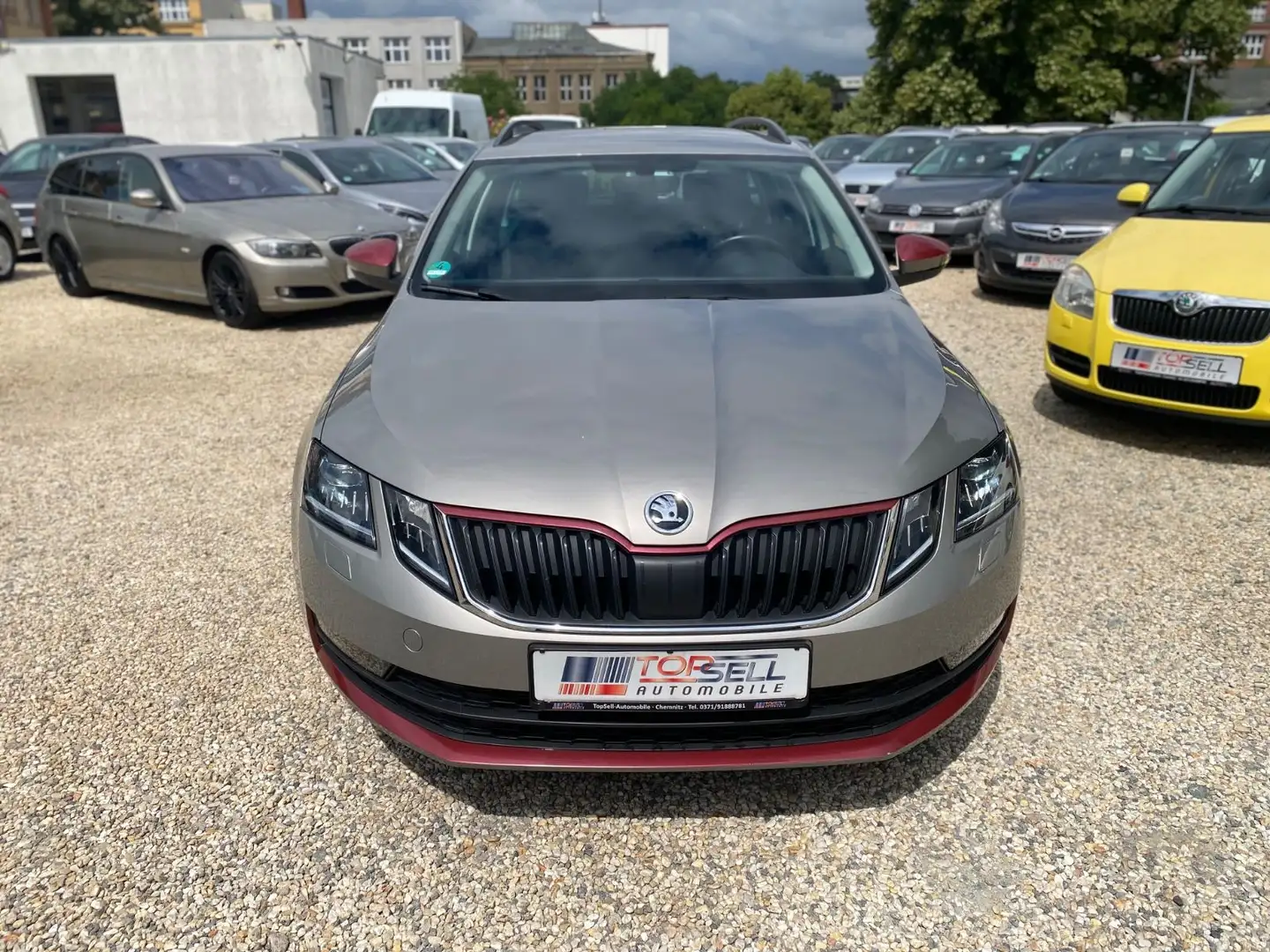 Skoda Octavia 1.4 TSI Drive Combi ACC 1.Hand LED AHK Beżowy - 2