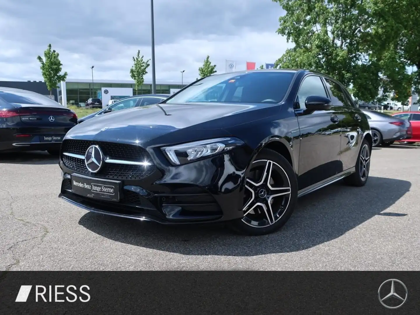 Mercedes-Benz A 250 e AMG SPORT NIGHT TOP ZUSTAND Black - 2