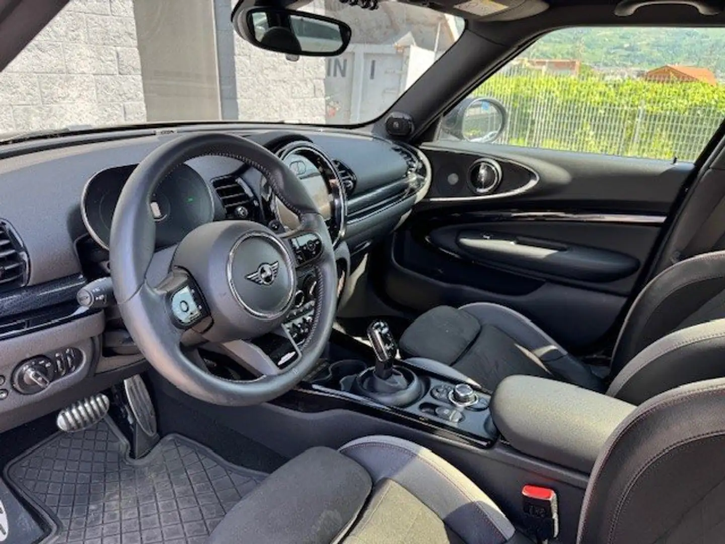 MINI John Cooper Works Clubman Mini IV F54 2019 Clubman 2.0 JCW auto Černá - 2