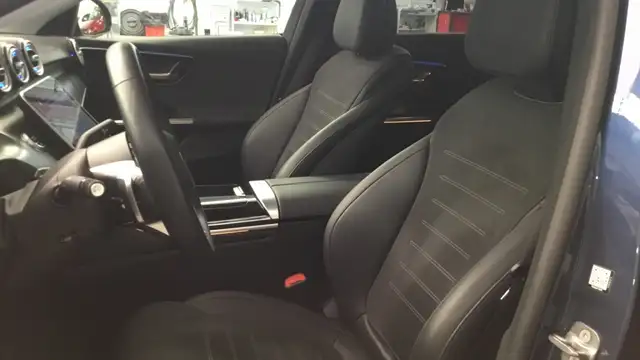 Mercedes-Benz C-Class view 7