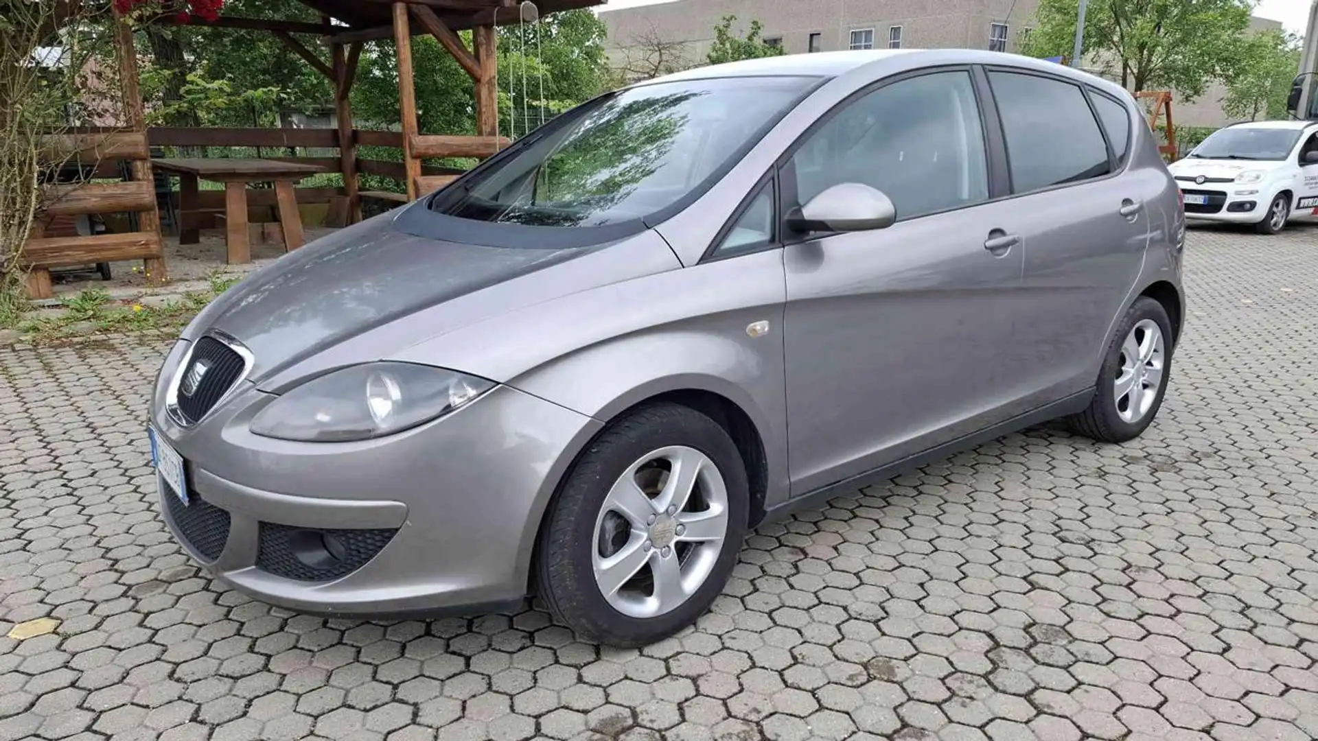 SEAT Altea 2.0 TDI DPF ADATTA NEOPATENTATI Grigio - 2