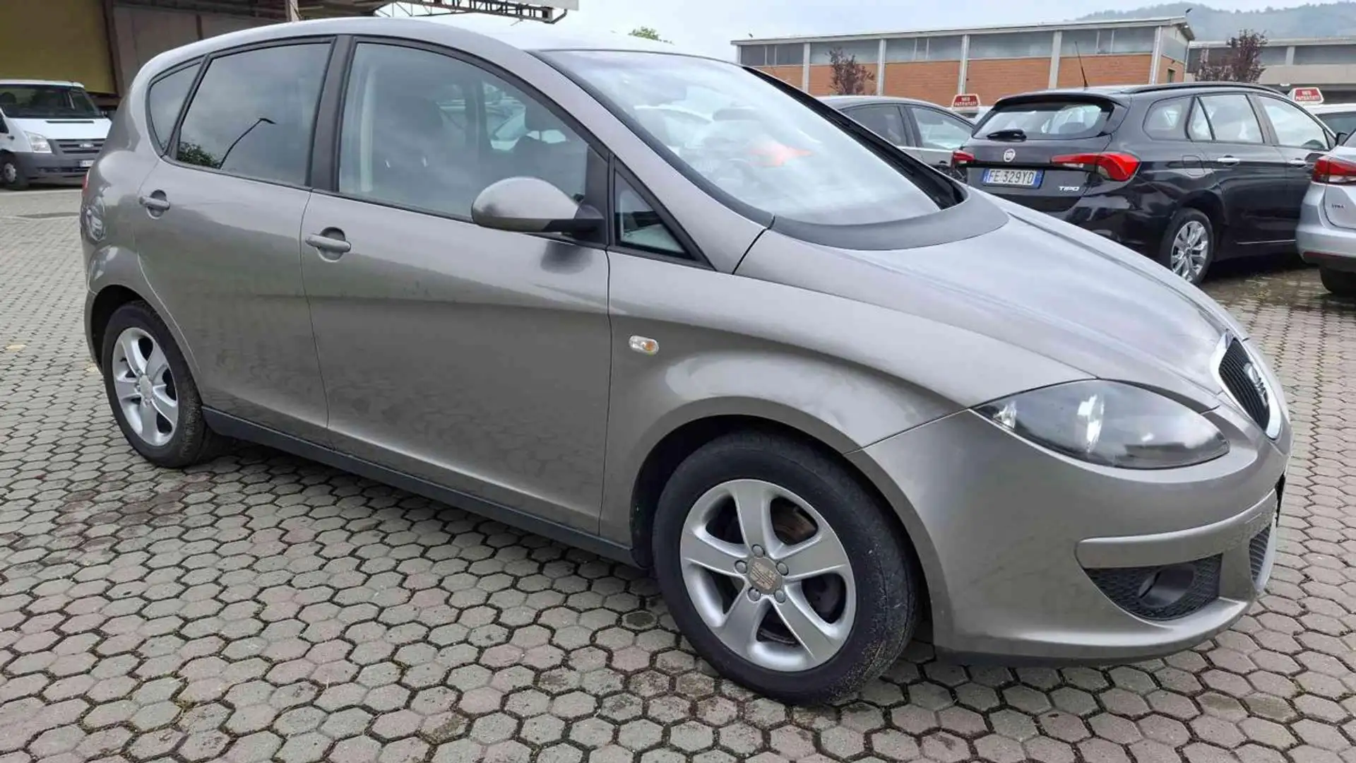 SEAT Altea 2.0 TDI DPF ADATTA NEOPATENTATI Grigio - 1