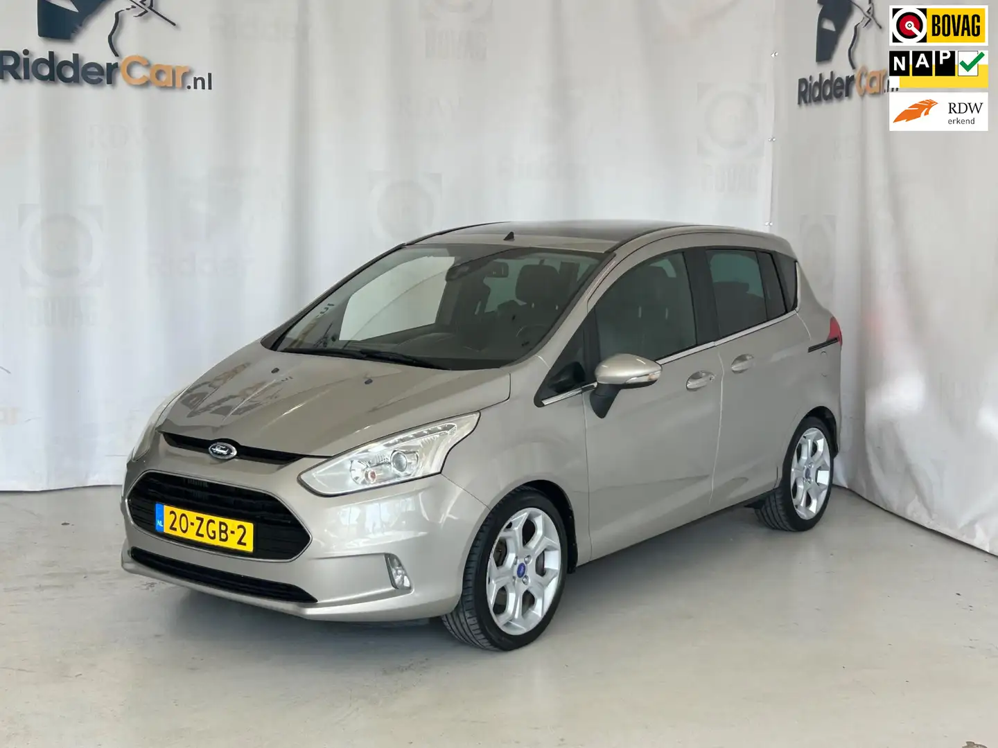 Ford B-Max 1.0 EcoBoost Titanium Šedá - 1