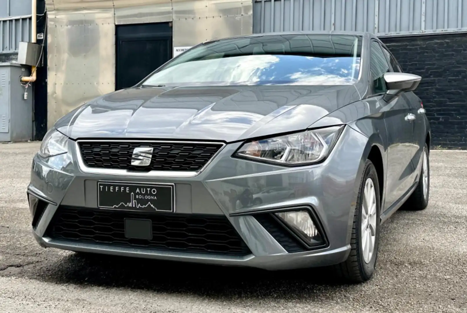 SEAT Ibiza 1.0 75 CV 5 porte Style Grigio - 1