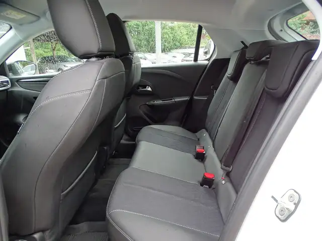 Opel Corsa view 8