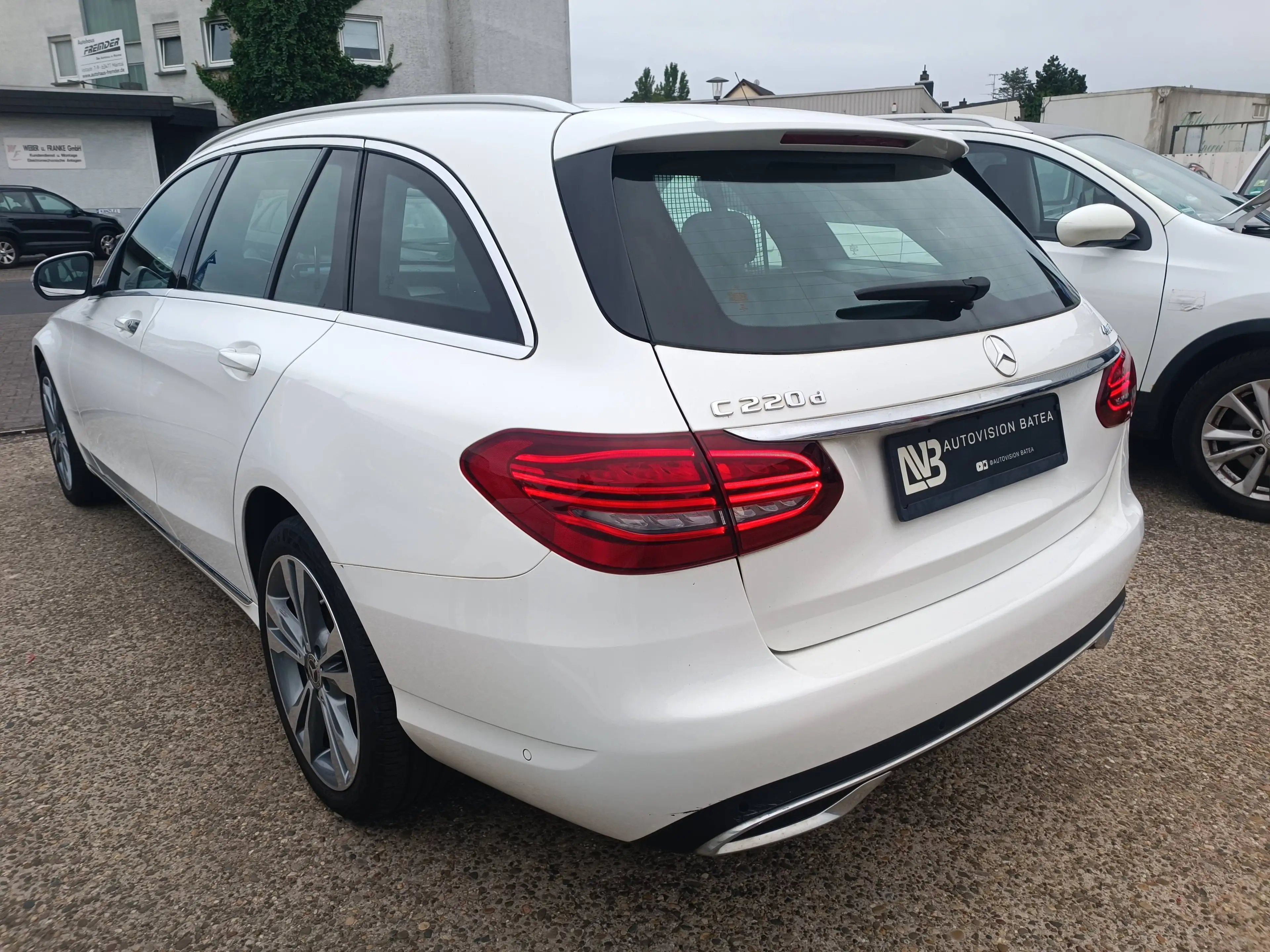 Mercedes-Benz C 220 C-Klasse Diesel d 4Matic T 9G-TRONIC Avantgarde,LED,NAVI,AHK — photo 7