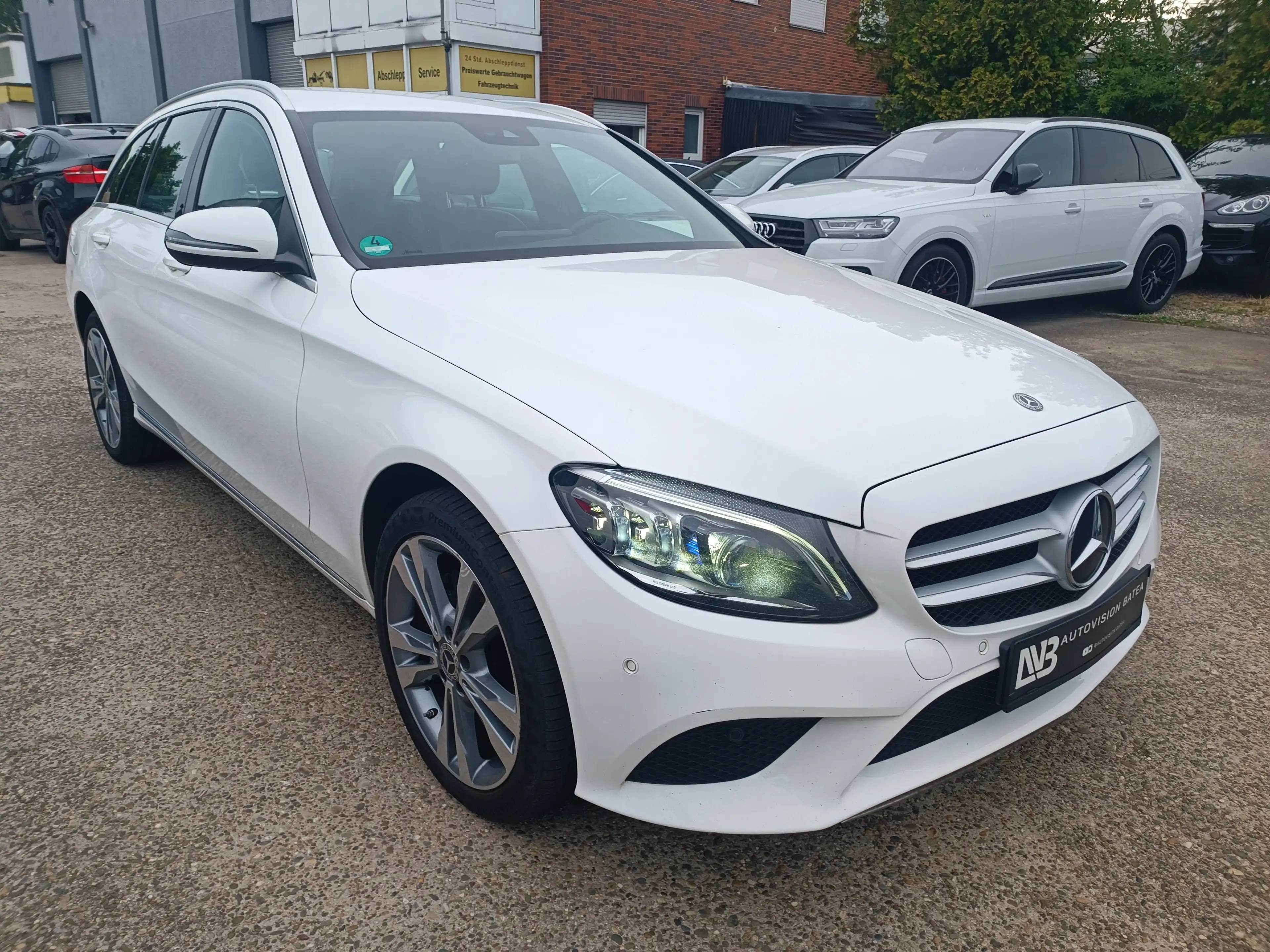 Mercedes-Benz C 220 C-Klasse Diesel d 4Matic T 9G-TRONIC Avantgarde,LED,NAVI,AHK — photo 3