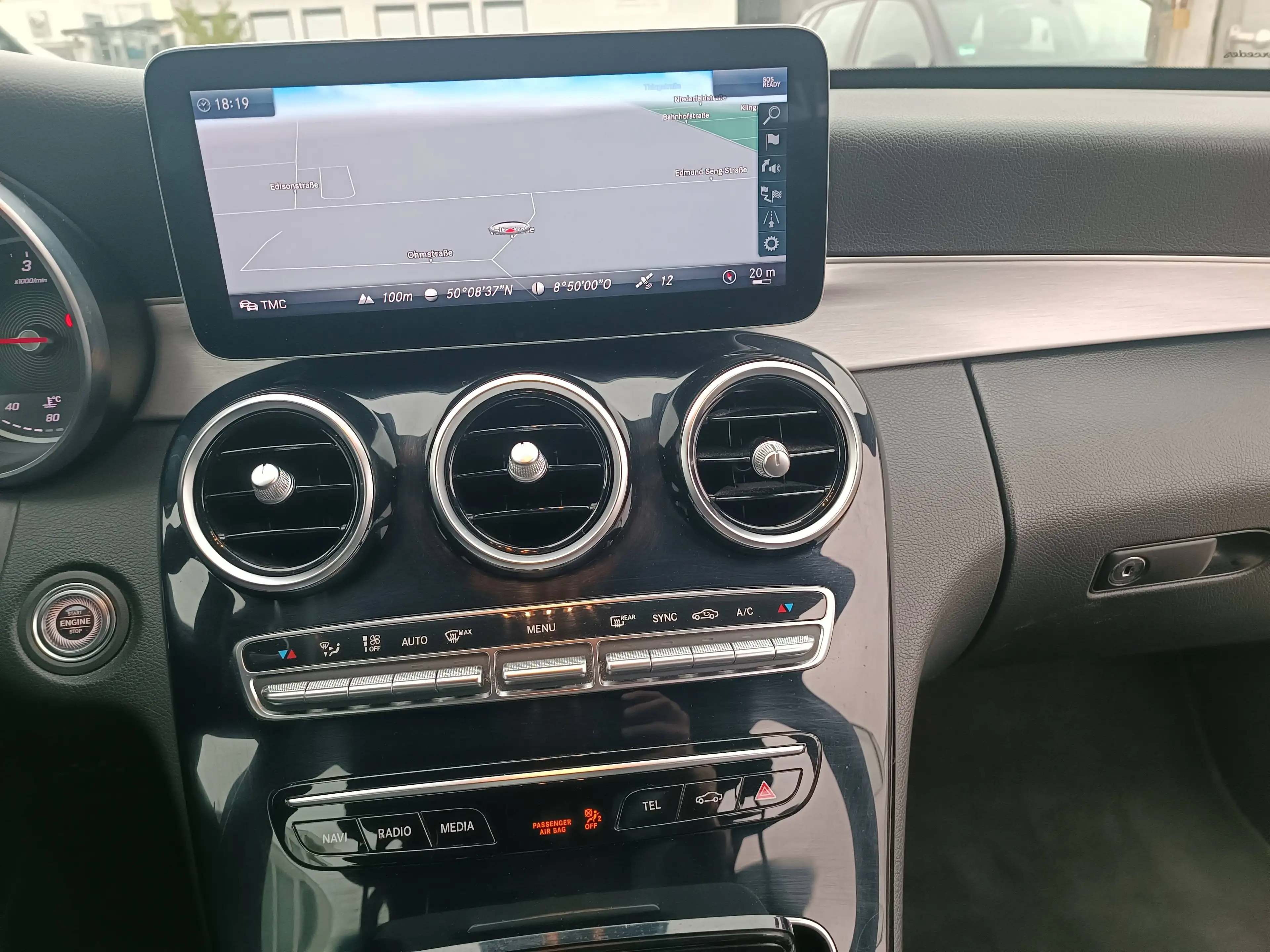 Mercedes-Benz C 220 C-Klasse Diesel d 4Matic T 9G-TRONIC Avantgarde,LED,NAVI,AHK — photo 11