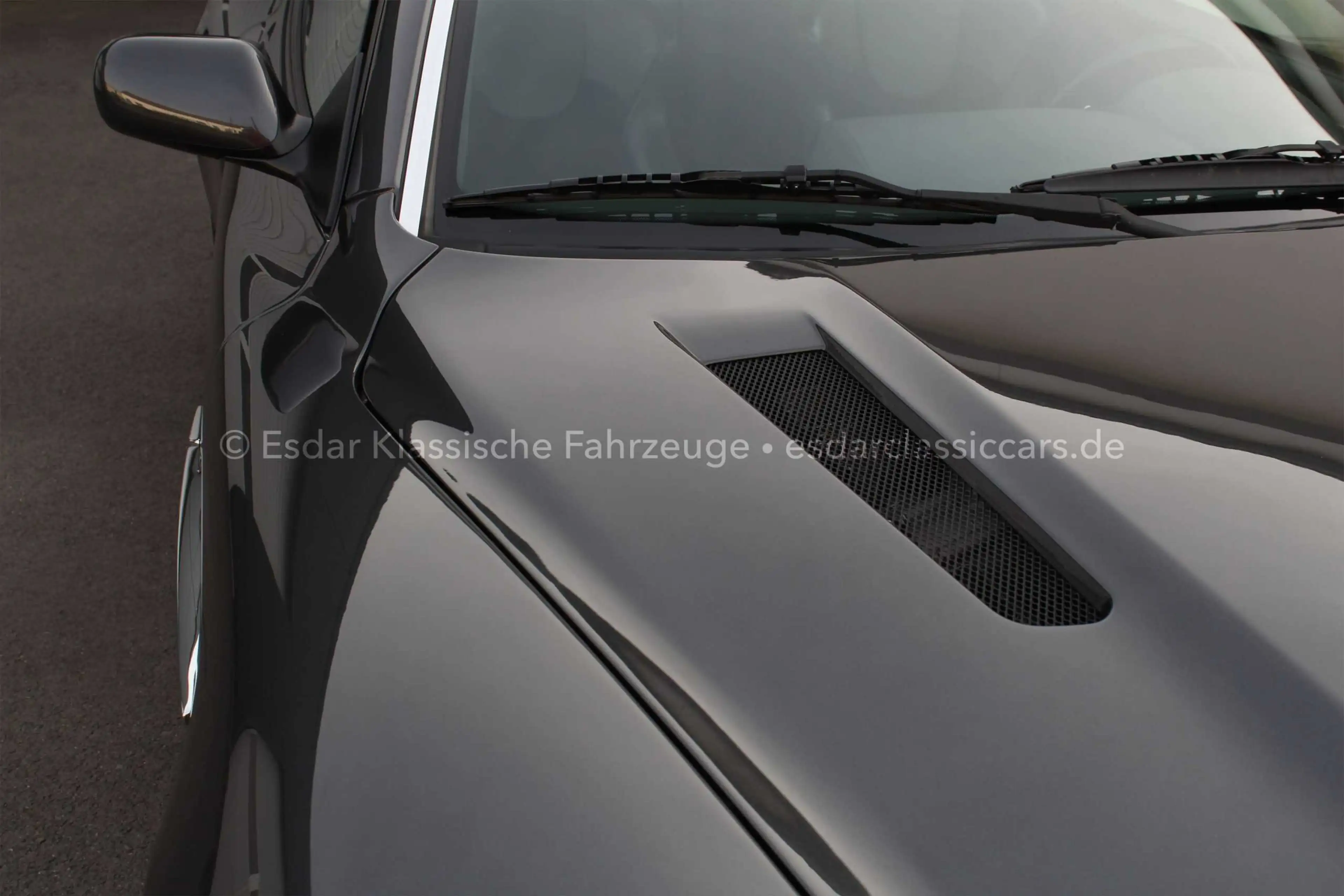 Aston Martin Vanquish S — photo 7