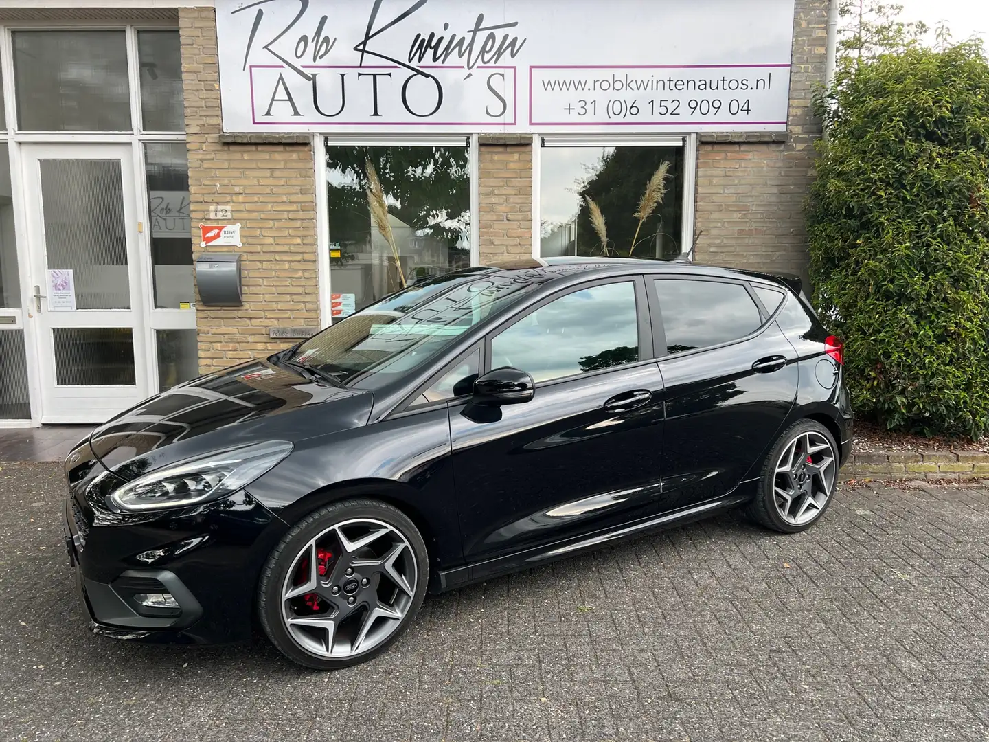Ford Fiesta 1.5 EcoBoost ST-3 200PK / Panoramadak Zwart - 2