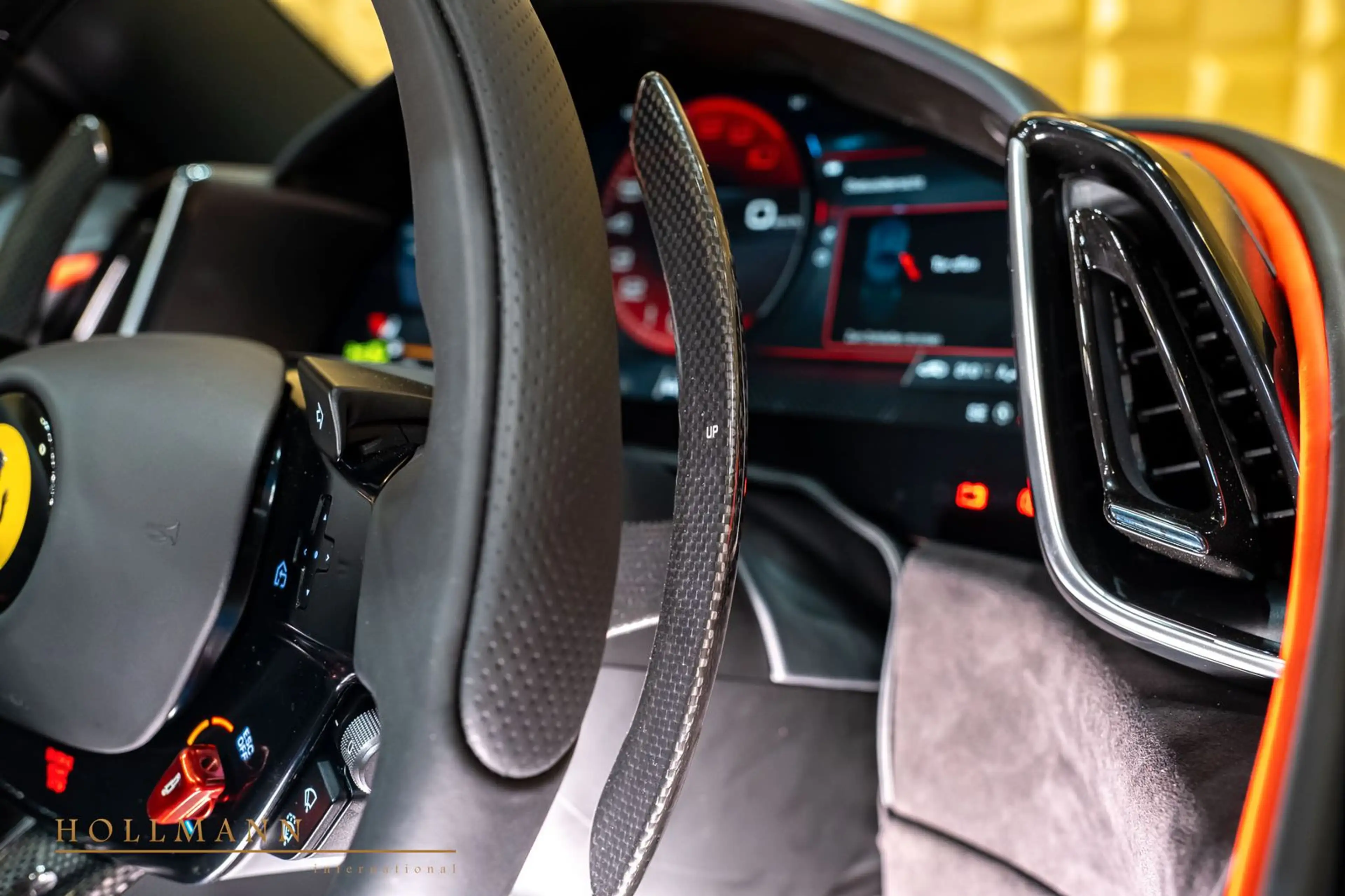 Ferrari Roma SPIDER+ PASSENGER DISPLAY + LEDS + STOCK + — photo 15