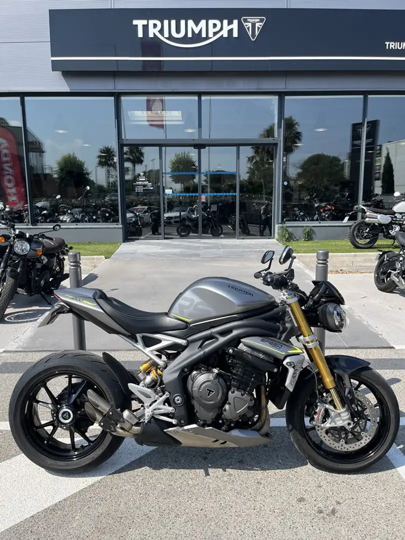 Triumph Speed Triple 1200 RS - 1