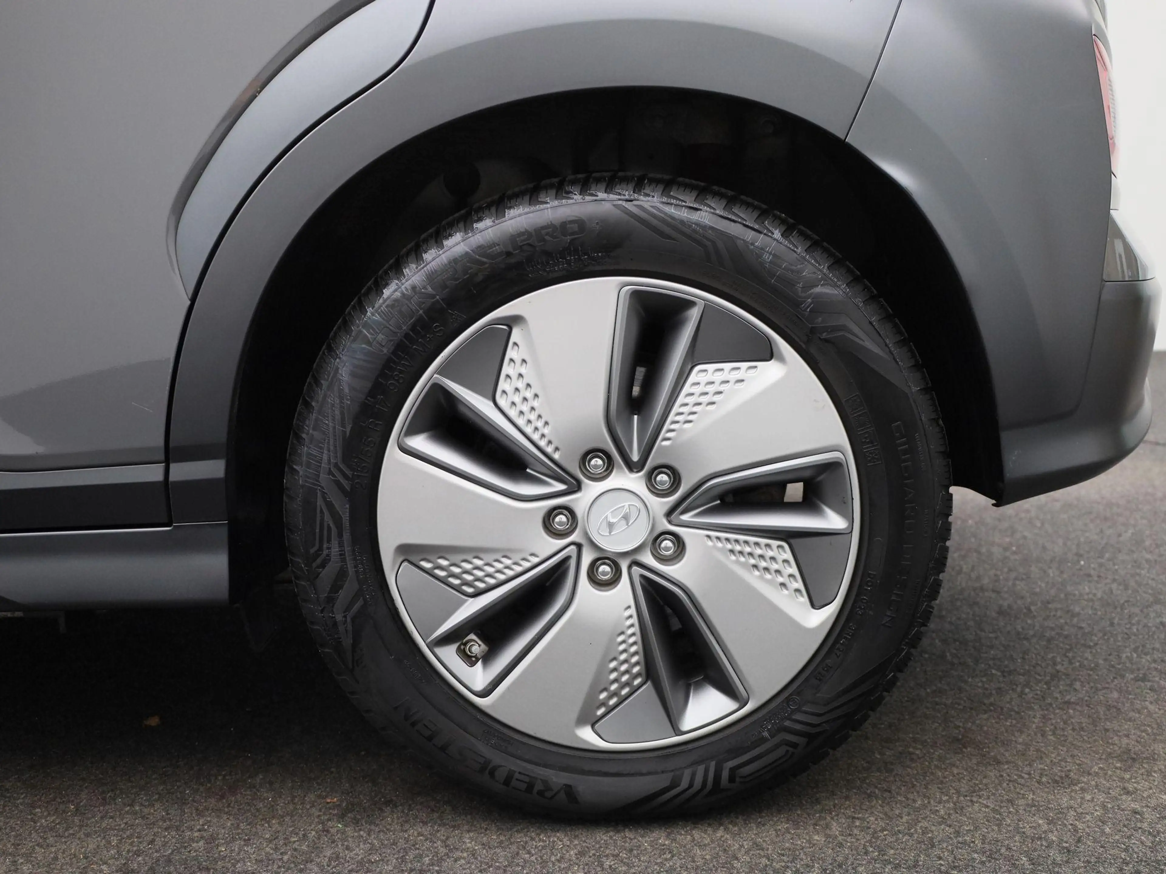 Hyundai KONA EV Comfort 64 kWh — photo 13