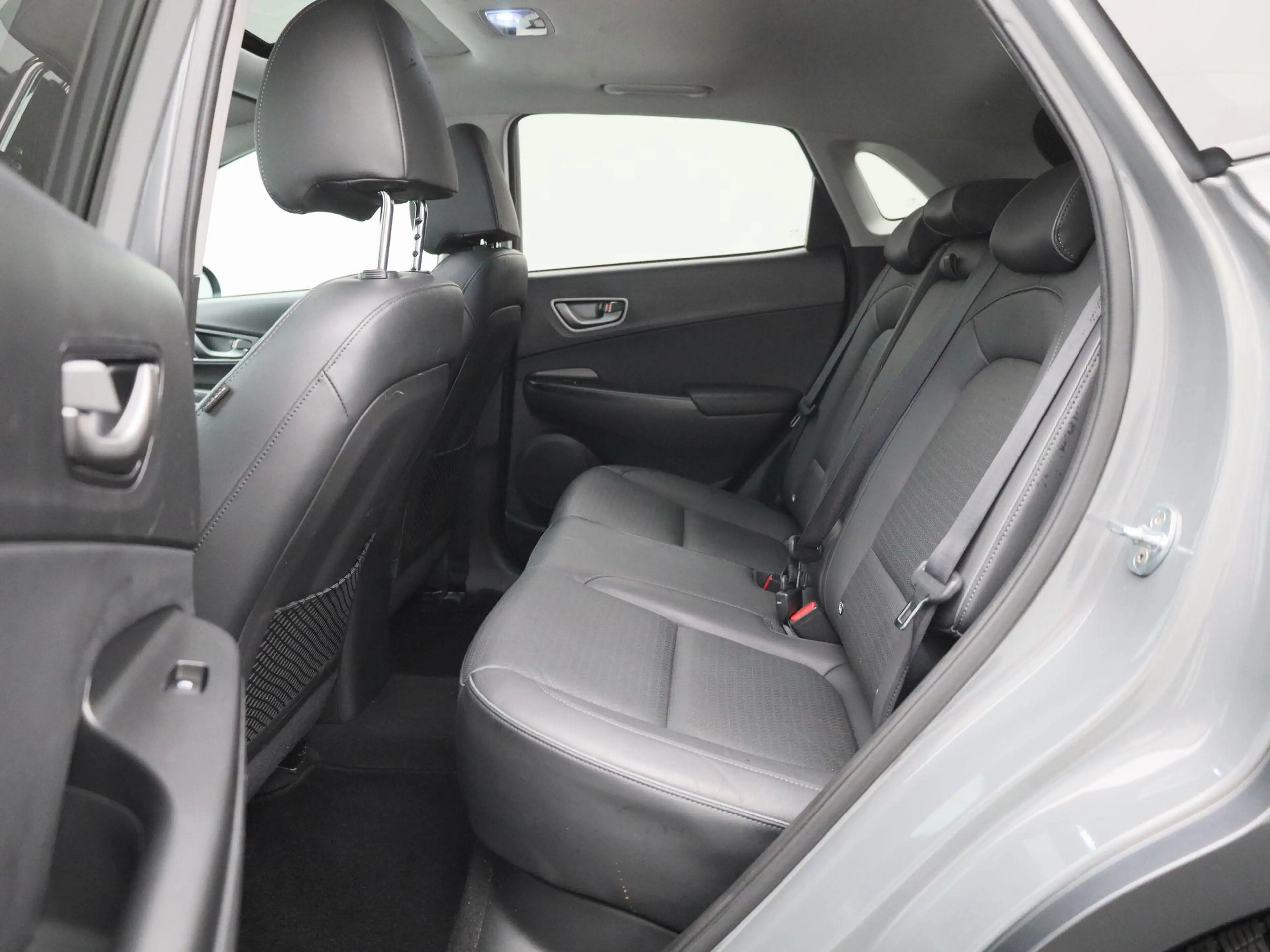 Hyundai KONA EV Comfort 64 kWh — photo 12