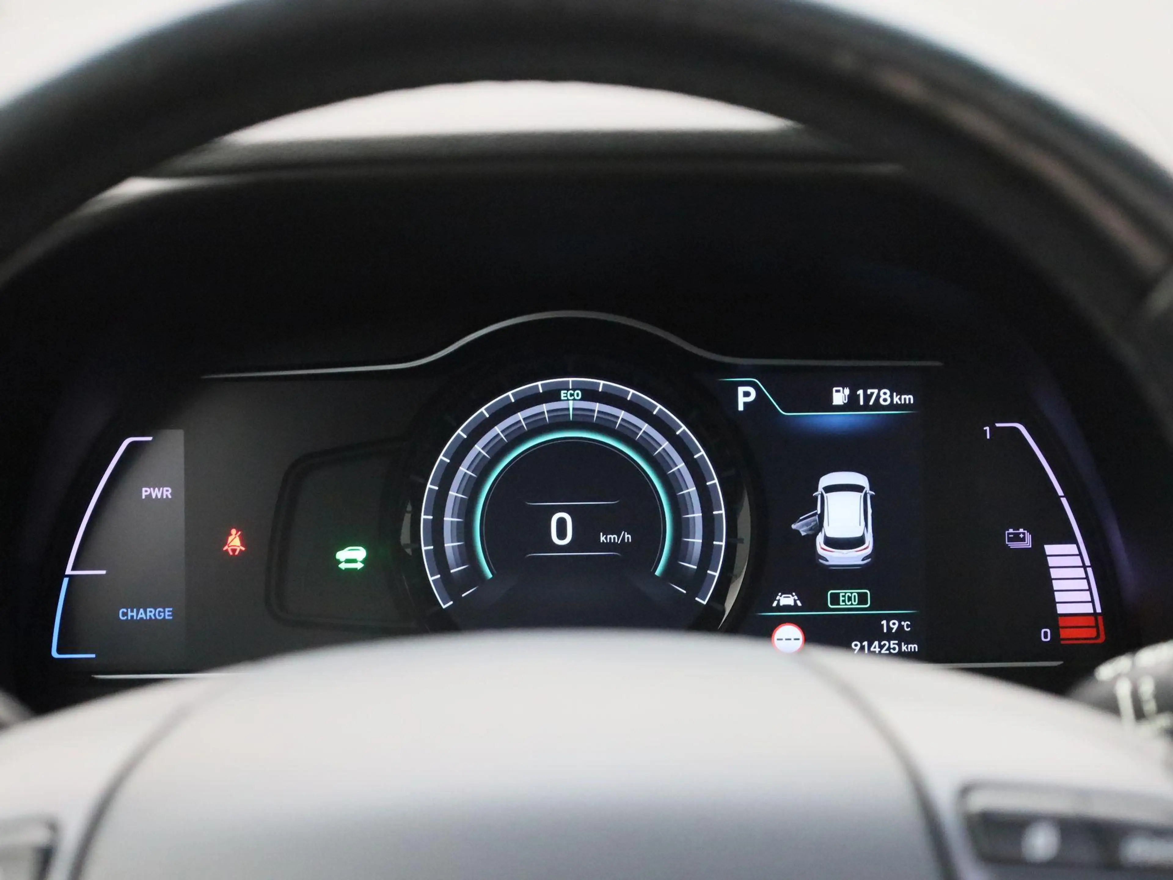 Hyundai KONA EV Comfort 64 kWh — photo 8