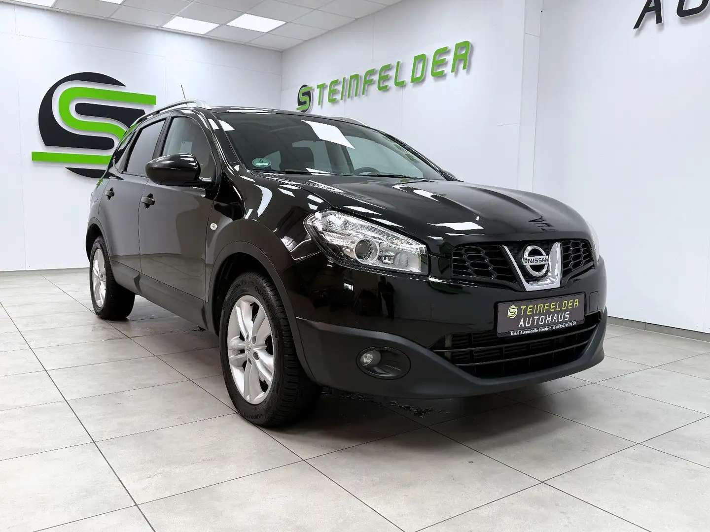 Nissan Qashqai+2 Qashqai +2 Acenta 2.0 7SITZER/ TEMPOMAT/PANORAMA Чорний - 1