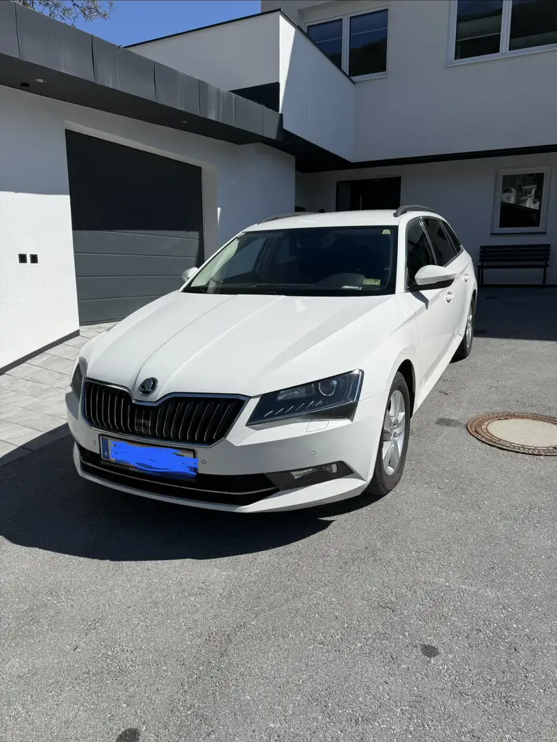 Skoda Superb Kombi 1,6 TDI Ambition Weiß - 1