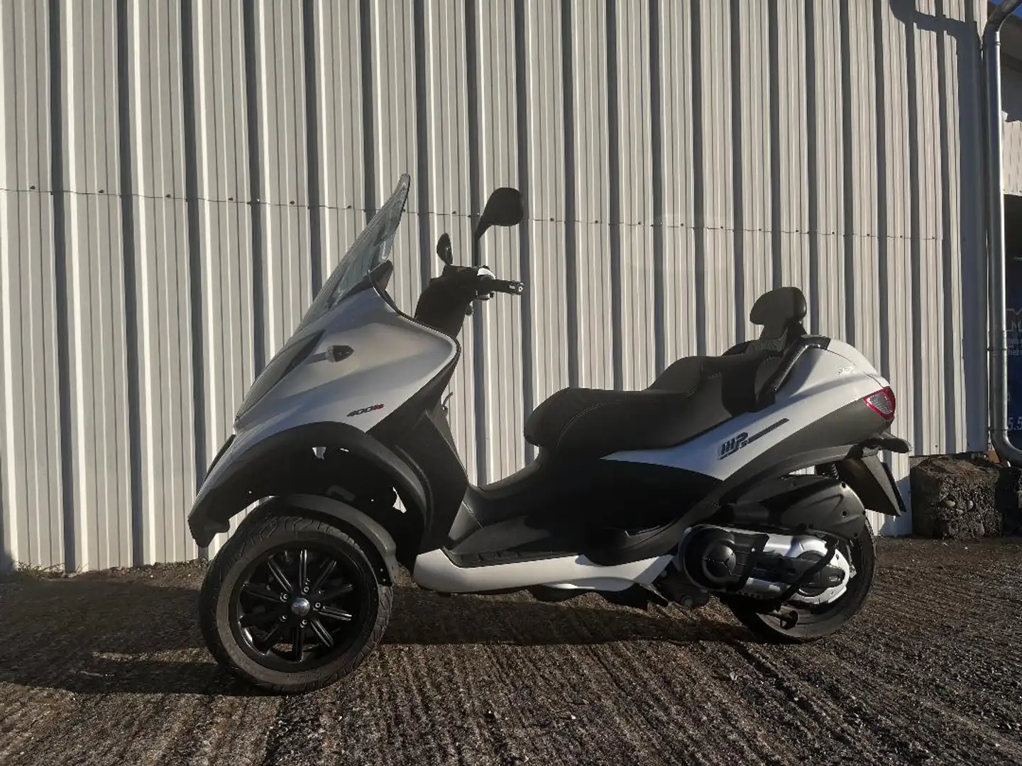 Piaggio MP3 400 Blanc - 2