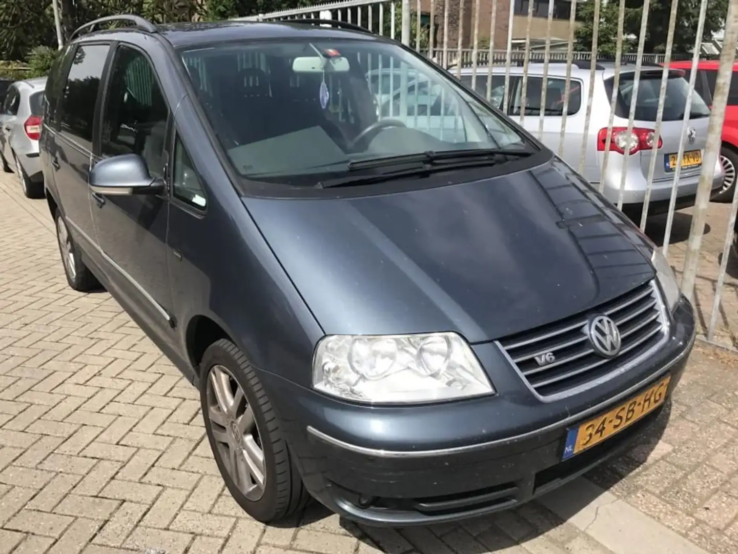 Volkswagen Sharan 2.8 V6 Comfortline Grijs - 1