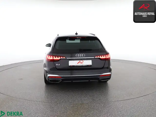 Audi A4 view 4