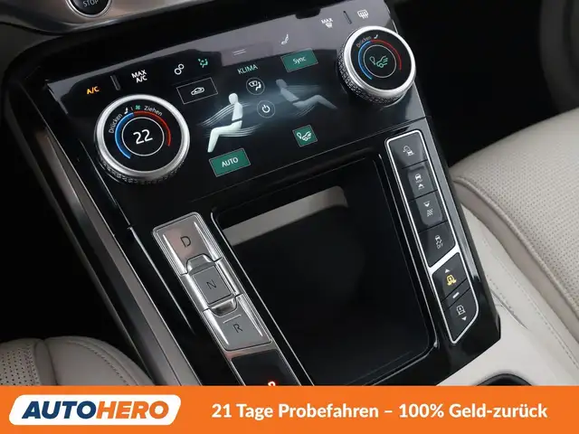 Jaguar I-Pace view 24