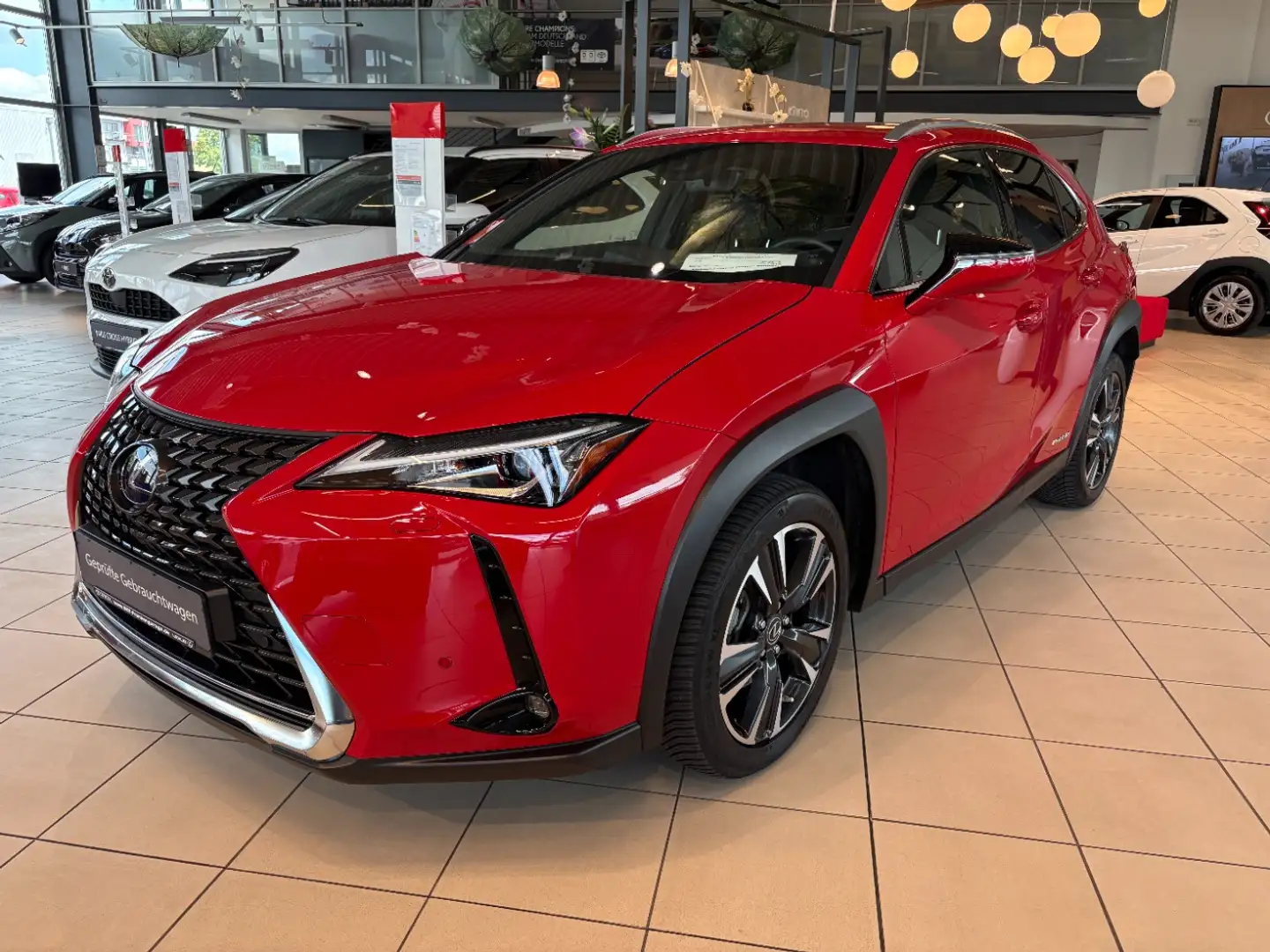 Lexus UX 250h Style Edition AppleCarPlay, Kamera, LED Rojo - 2