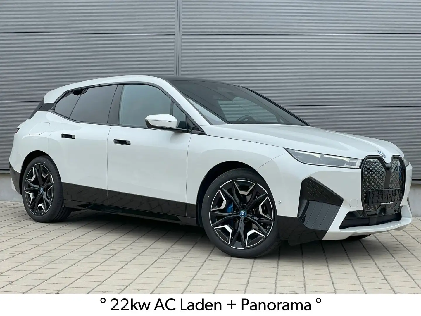 BMW iX 50 xDrive Sport*Pano*Laser*360°*H/K*AHK* Bílá - 1