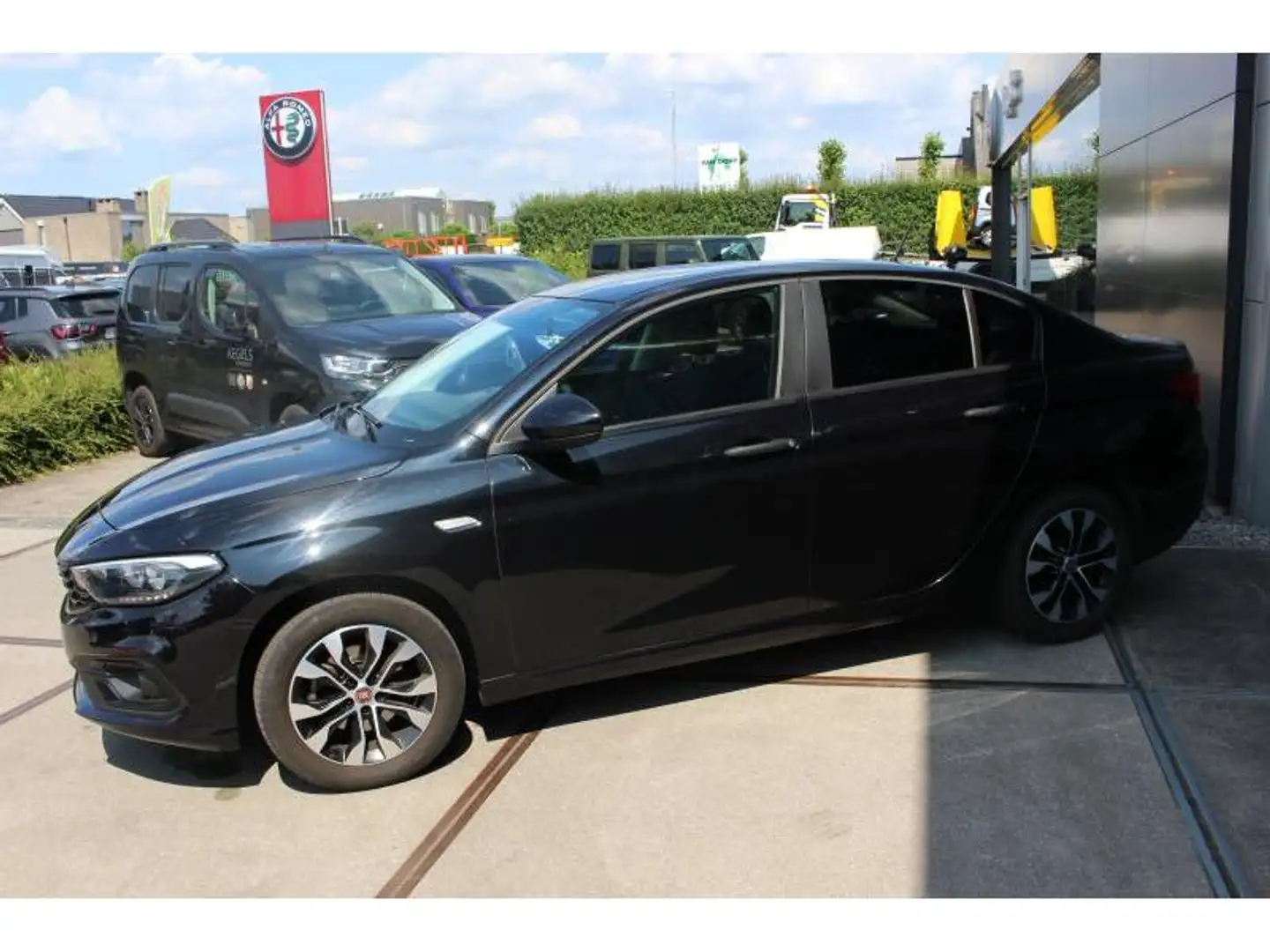 Fiat Tipo 4/5 portes / Station Wagon Fiat Tipo Sedan - Tweed Schwarz - 2