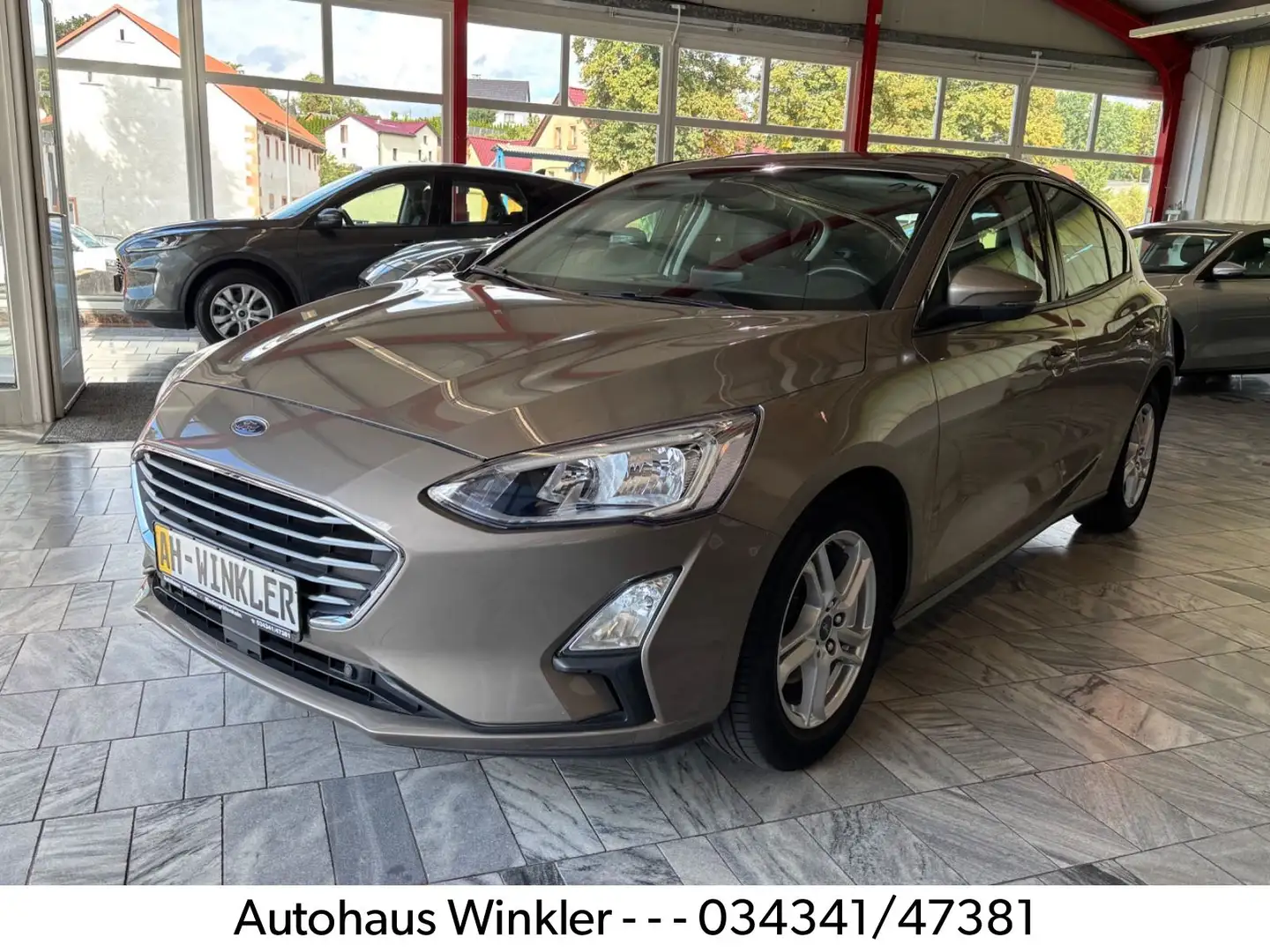 Ford Focus Lim. Cool & Connect Winterpaket Navi Beige - 1