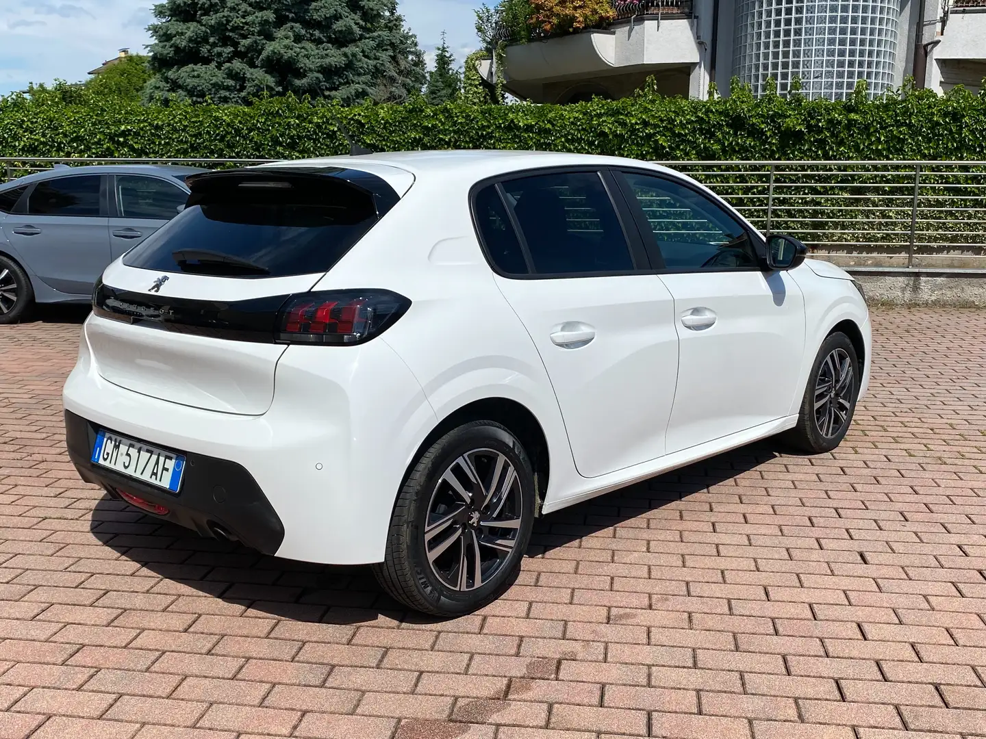 Peugeot 208 208 1.2 puretech Active Pack s Blanc - 1