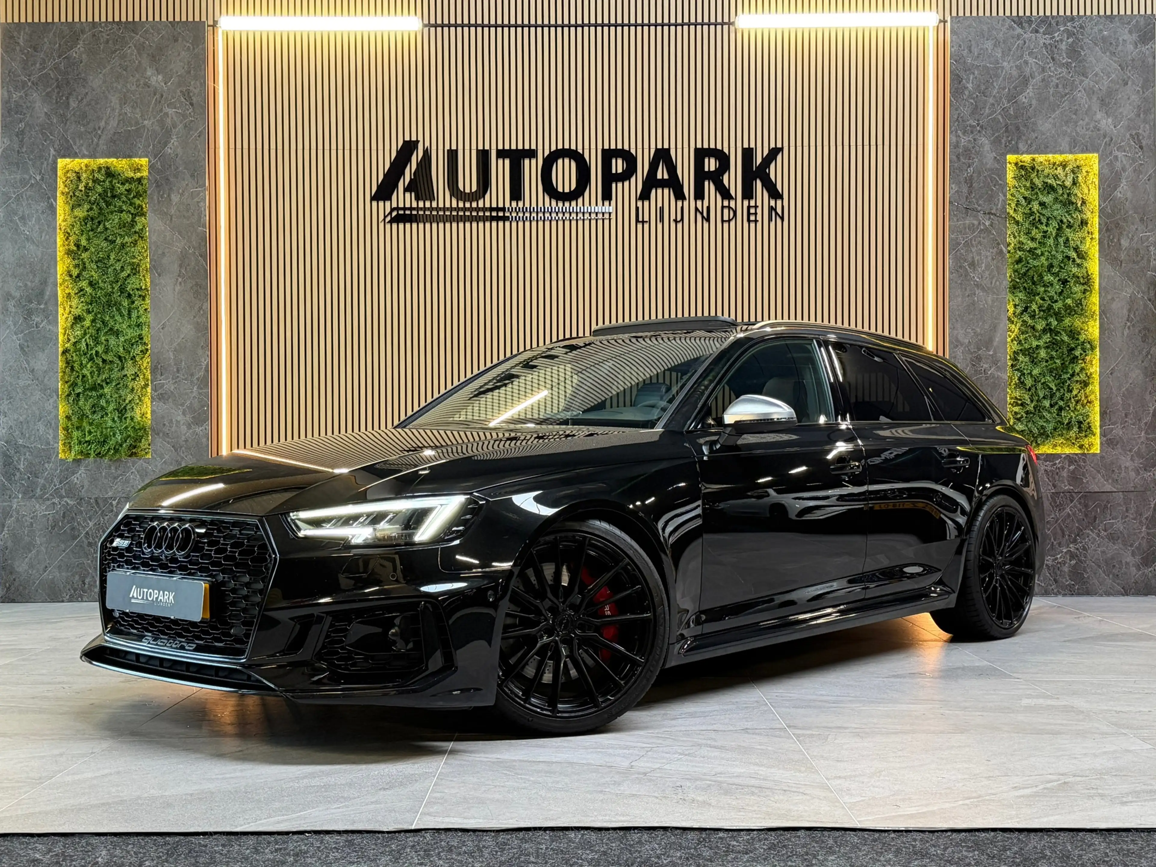 Audi RS4 Avant 2.9 TFSI RS 4 quattro PANO|B&O|HuD|360 CAMER
