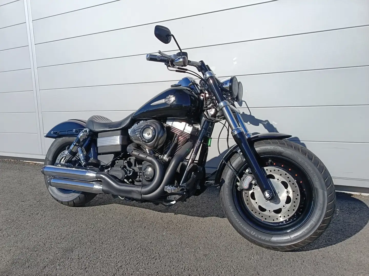 Harley-Davidson Dyna Fat Bob Noir - 1