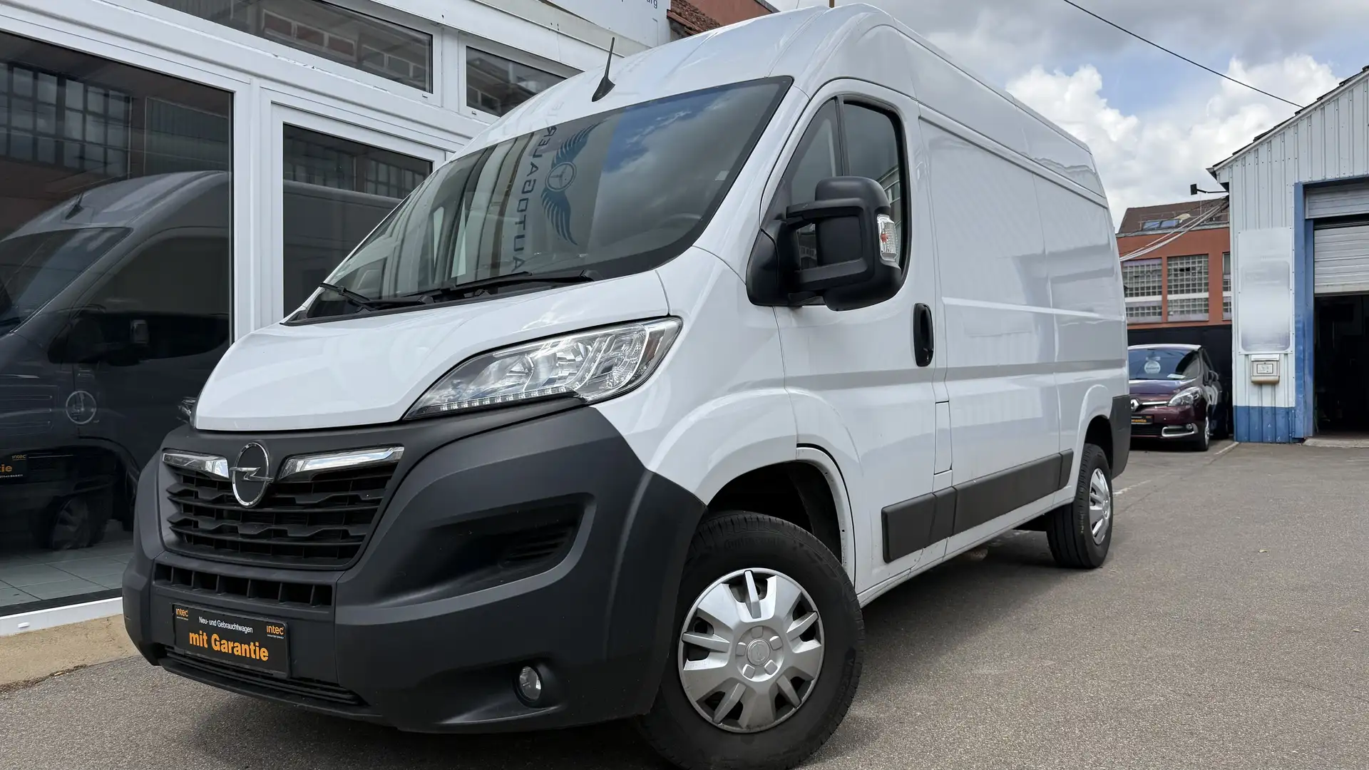 Opel Movano 2.2 D L2H1 2WD verstärkt Edition 1.HD KLIMA PDC Weiß - 1