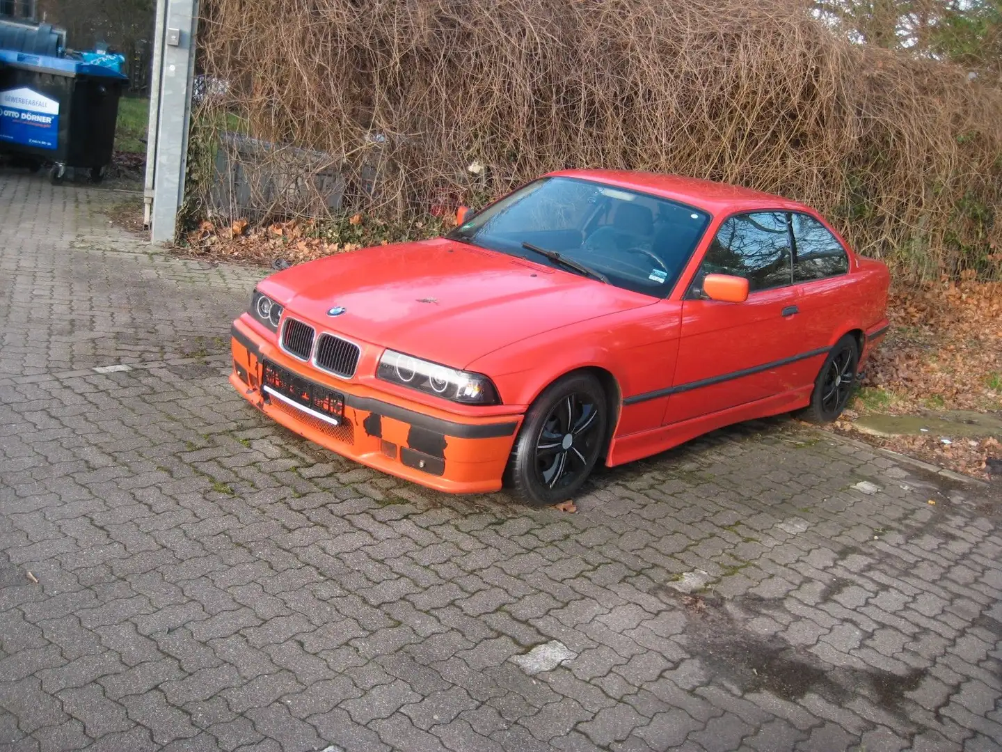 BMW 316 i Coupe Czerwony - 1