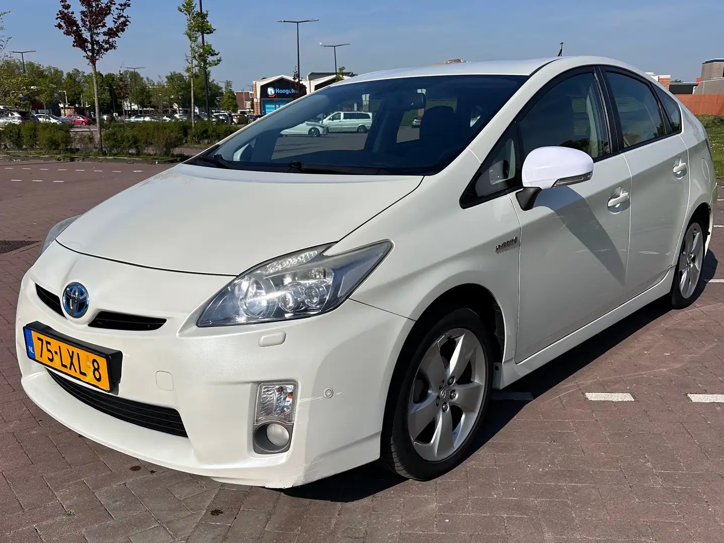 Toyota Prius Prius 1.8 Dynamic Biały - 1