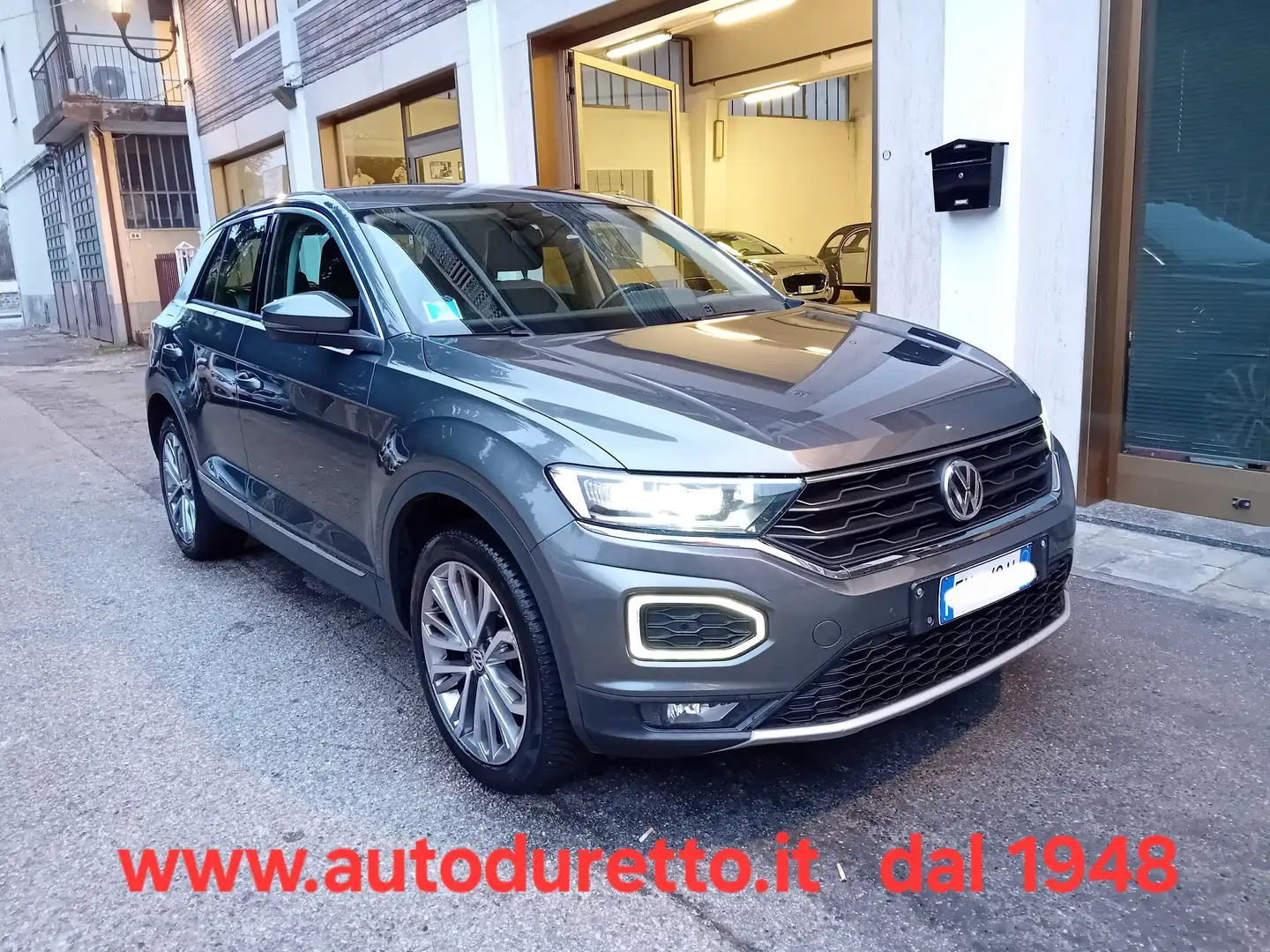 Volkswagen T-Roc 2.0 tdi Advanced 4motion dsg *UNICO PROPRIETARIO* Grigio - 1