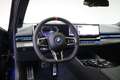 BMW i5 Touring M60 xDrive / Panoramadak / Trekhaak / Bowe Blauw - thumbnail 30