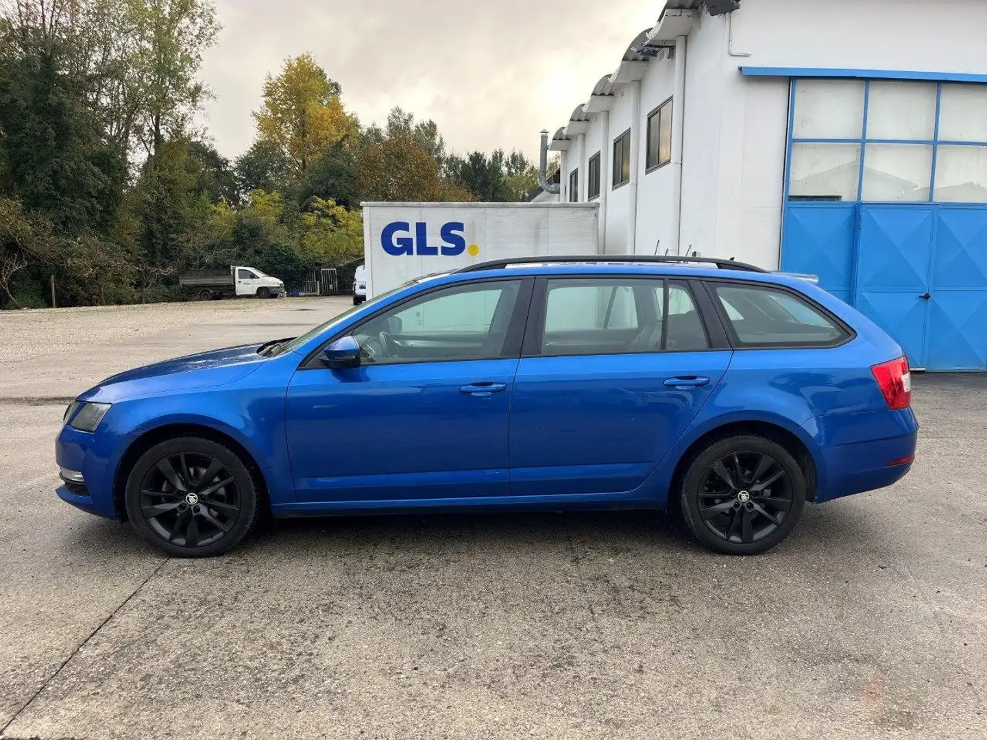 Skoda Octavia Octavia III 2017 Wagon 2.0 tdi Executive 150cv dsg Blau - 2