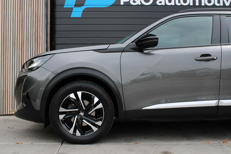 Peugeot 2008 1.2 PureTech Allure CAMERA | CARPLAY | 3D — photo 10