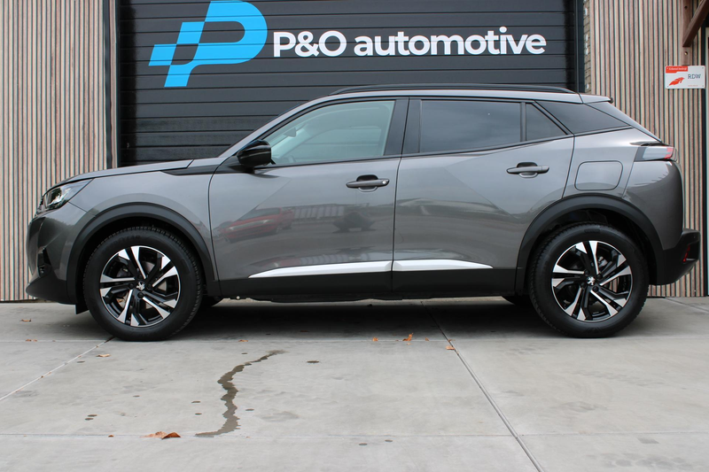 Peugeot 2008 1.2 PureTech Allure CAMERA | CARPLAY | 3D — photo 3