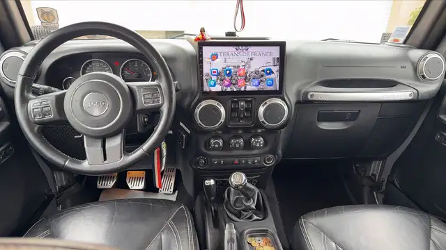 Jeep Wrangler view 11