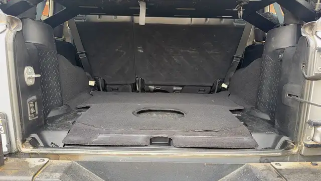 Jeep Wrangler view 14