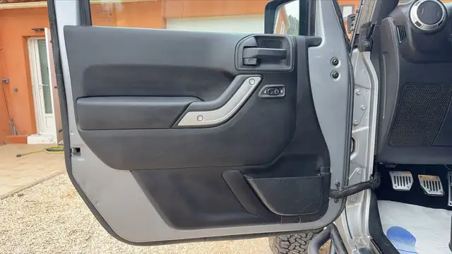 Jeep Wrangler view 7