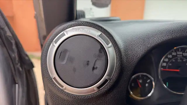 Jeep Wrangler view 13