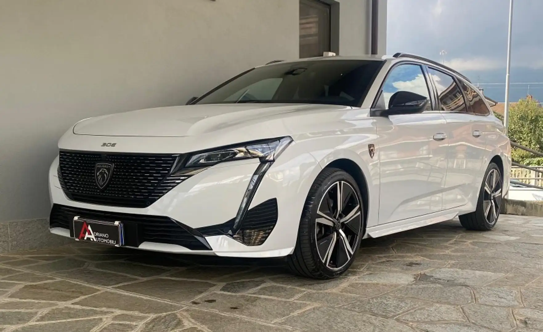 Peugeot 308 1.2 puretech t GT s&s 130cv eat8 Blanc - 1