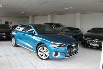 30 TDI Advanced 2.0 TDI // 1. Besitz // LED //NAVI