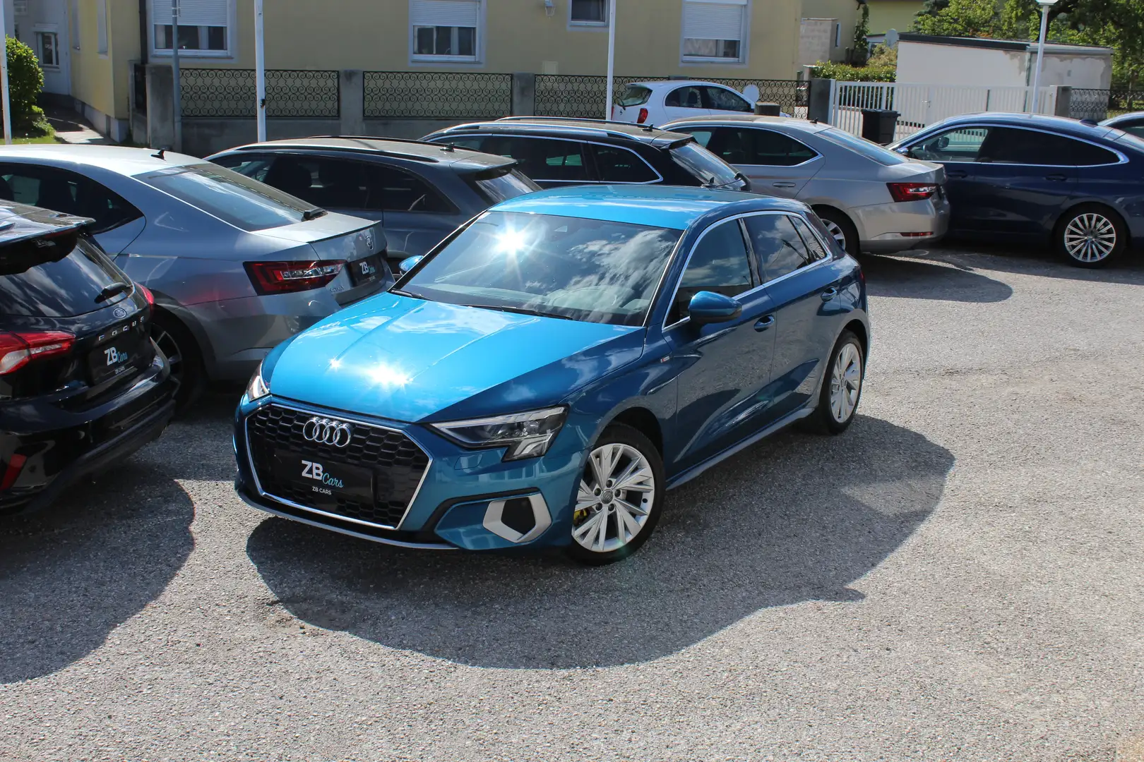 Audi A3 30 TDI Advanced 2.0 TDI // 1. Besitz // LED //NAVI Blau - 2