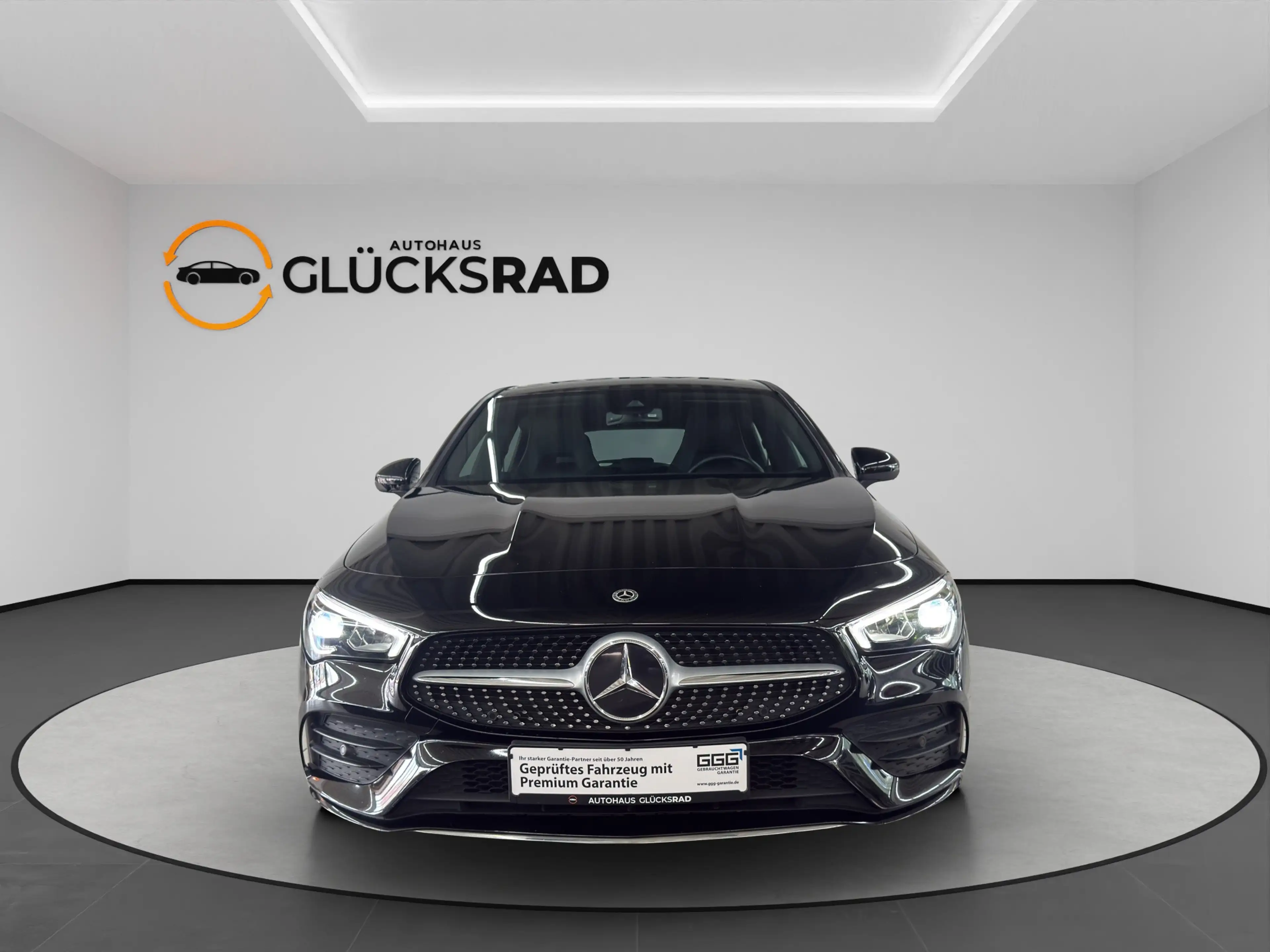 Mercedes-Benz CLA 200 AMG R-Kamera Widescreen — photo 2